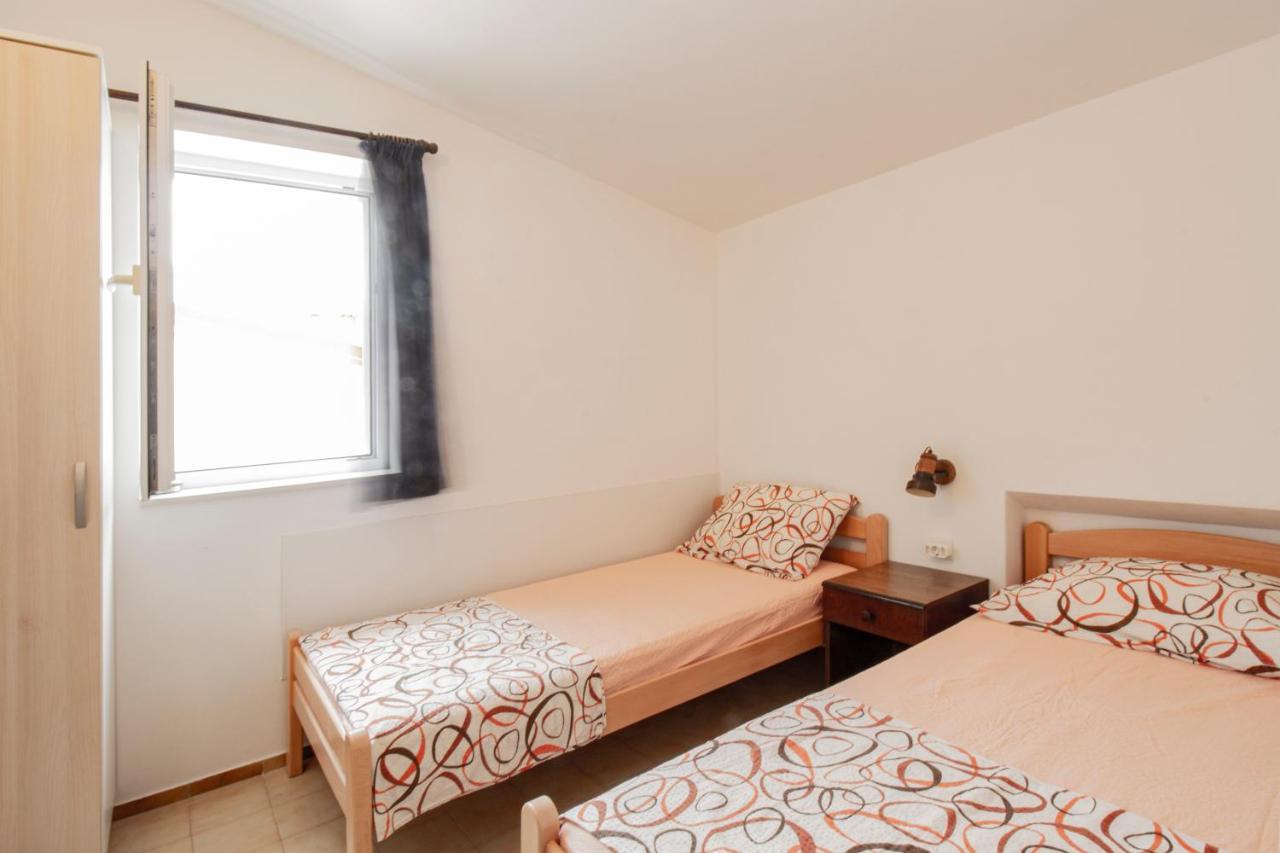 Apartments Galapagus privat beach&boat dock Metajna Extérieur photo