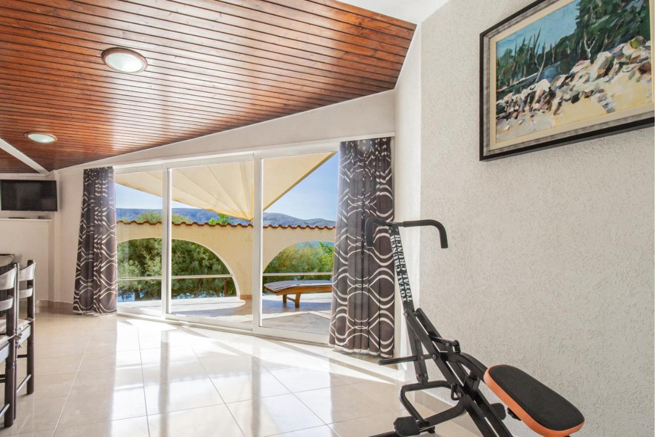 Apartments Galapagus privat beach&boat dock Metajna Extérieur photo